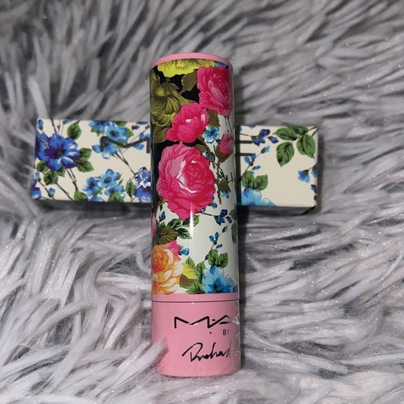 Mac Cosmetics Rachel Quinn Matte Lipstick- Vamp-Tastic - Picture 3 of 6